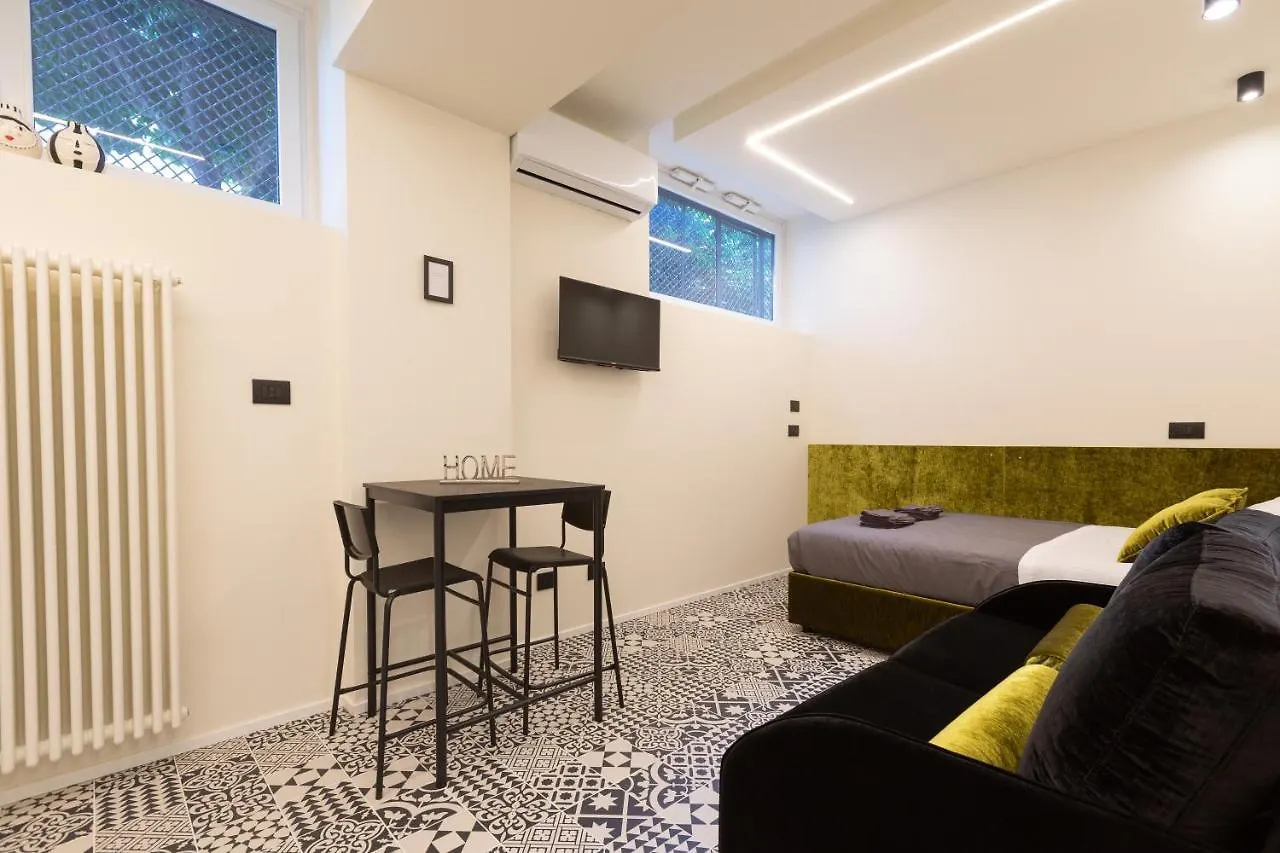 Apartment Pay60 -Crescenzago- Luxury Yellow House