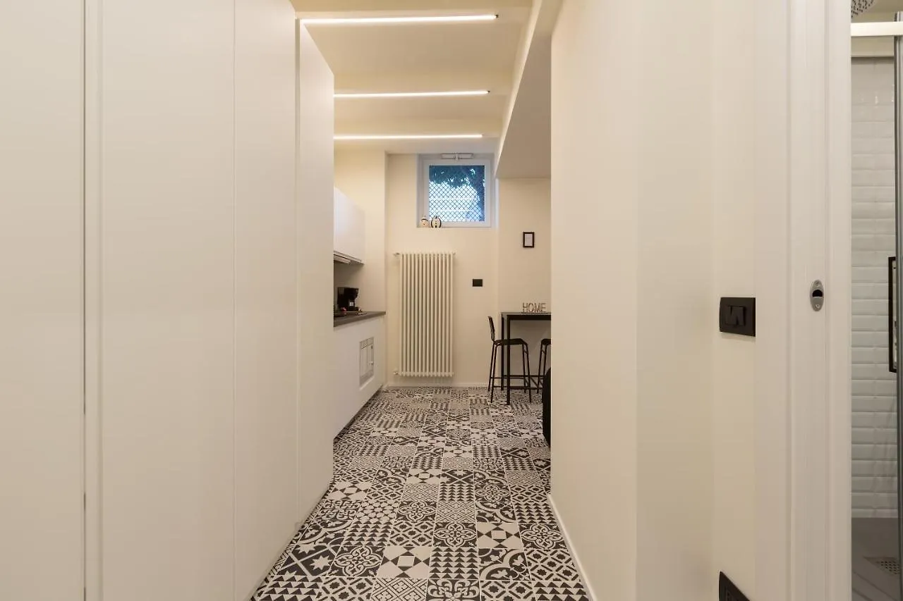 Apartment Pay60 -Crescenzago- Luxury Yellow House