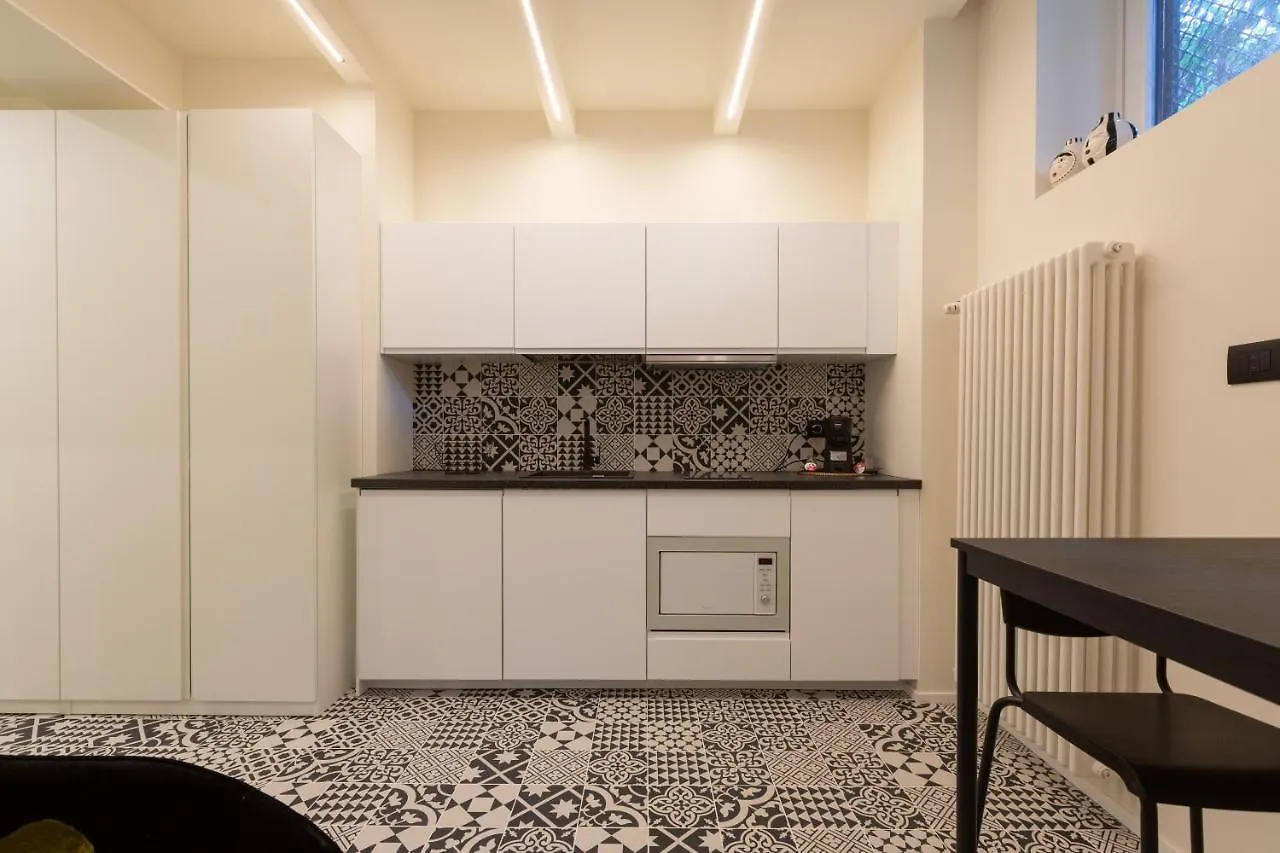 Pay60 -Crescenzago- Luxury Yellow House Apartment Milan