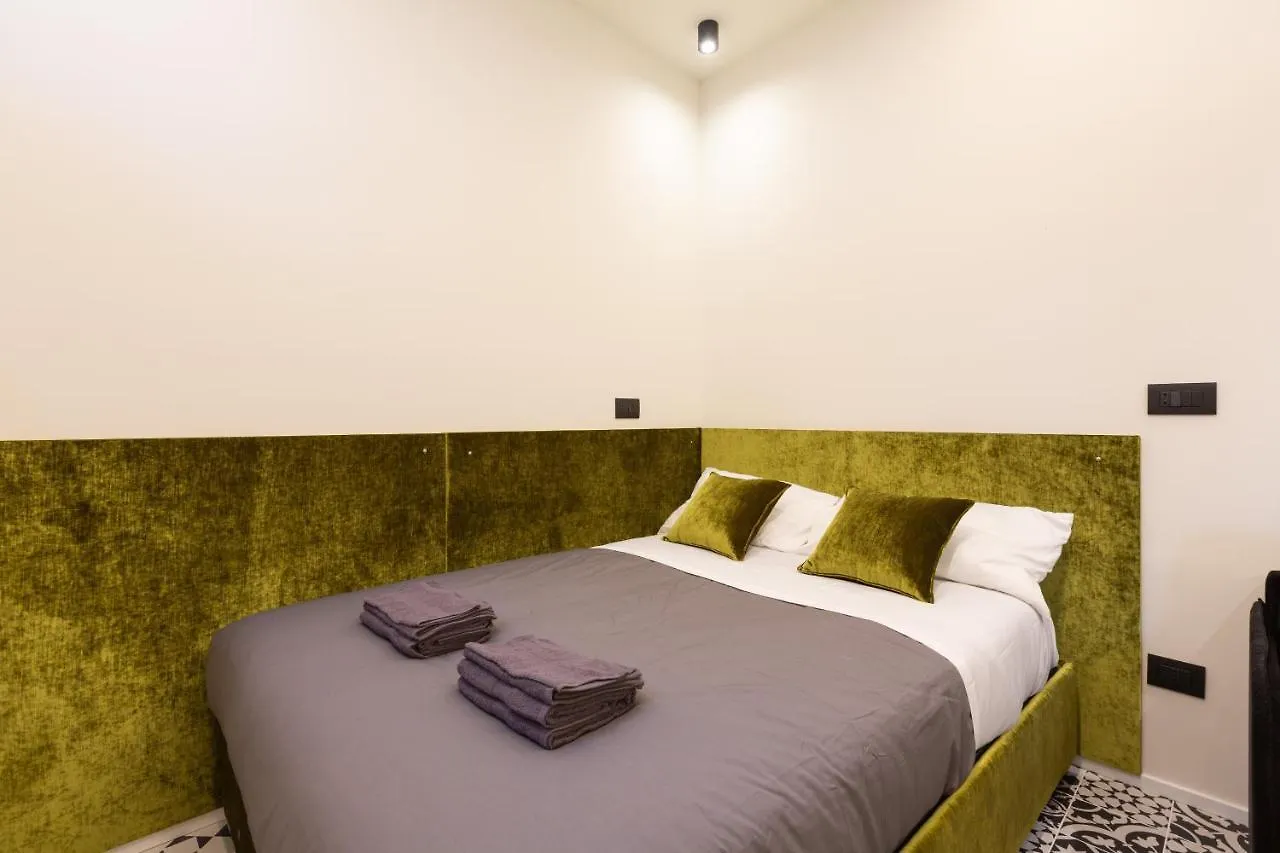 Apartment Pay60 -Crescenzago- Luxury Yellow House Italy